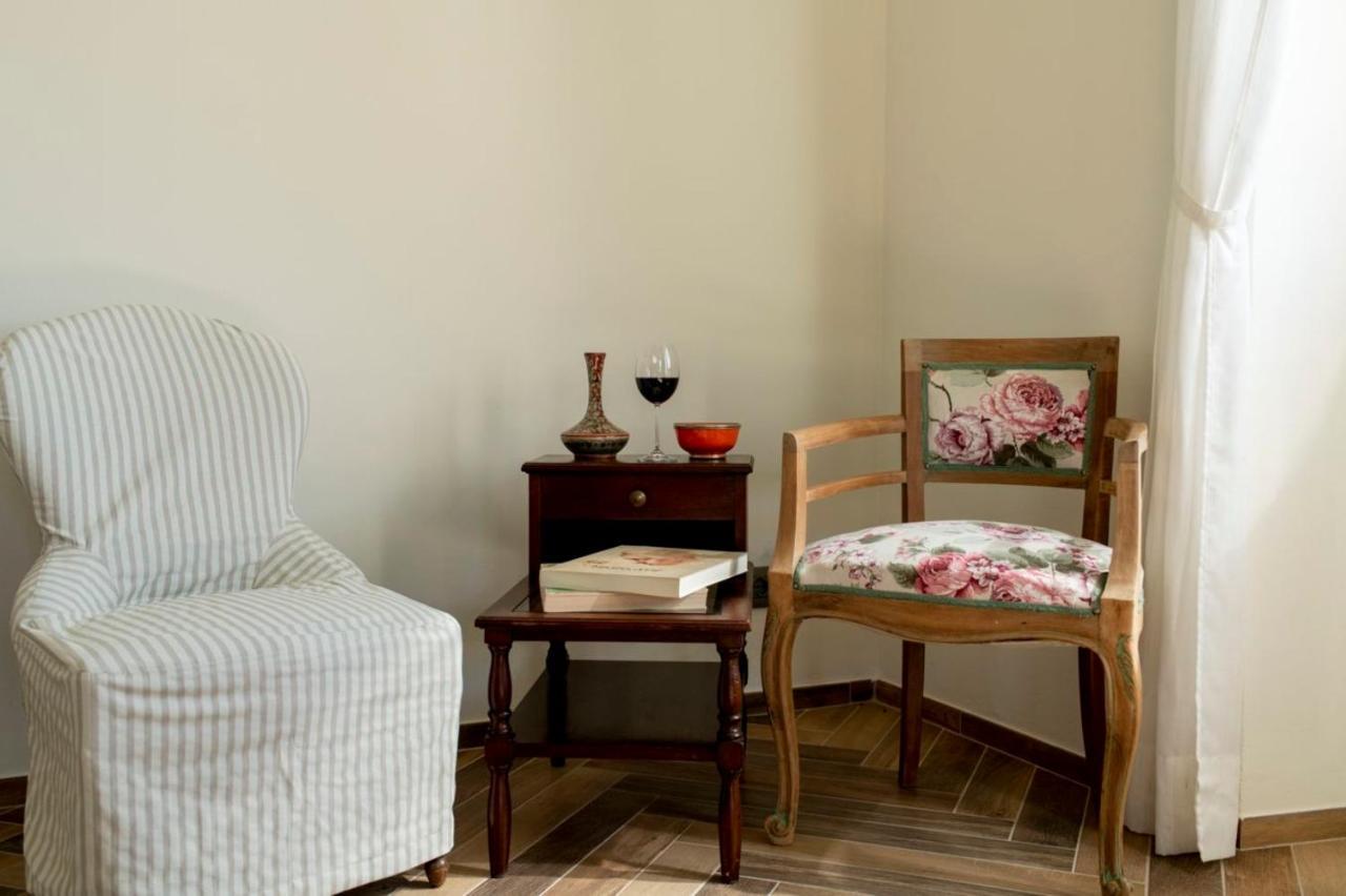 Le Vecchie Persiane - Bed & Breakfast Diano dʼAlba Eksteriør billede