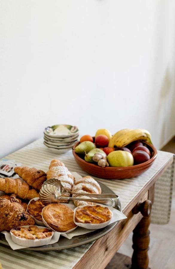 Le Vecchie Persiane - Bed & Breakfast Diano dʼAlba Eksteriør billede