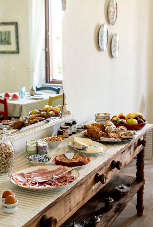 Le Vecchie Persiane - Bed & Breakfast Diano dʼAlba Eksteriør billede