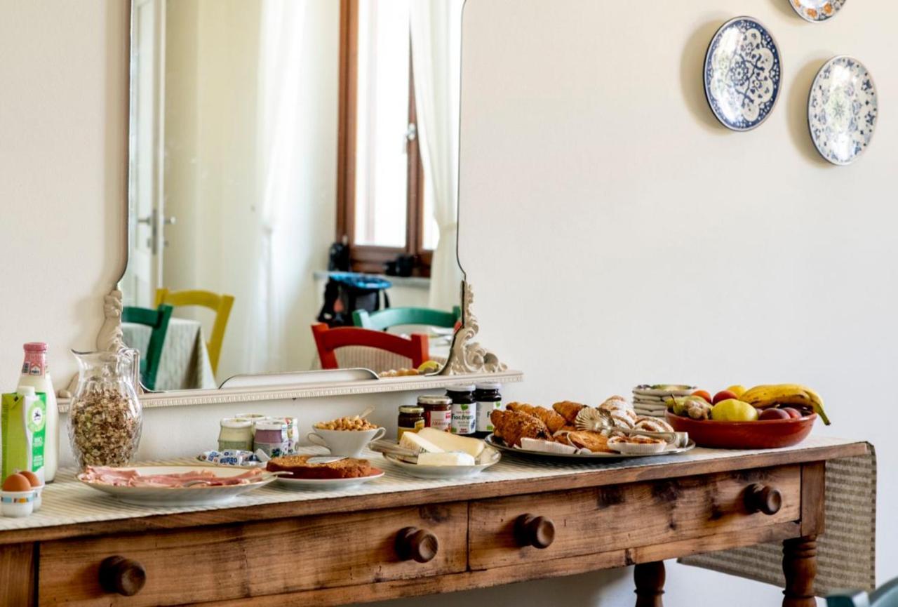 Le Vecchie Persiane - Bed & Breakfast Diano dʼAlba Eksteriør billede