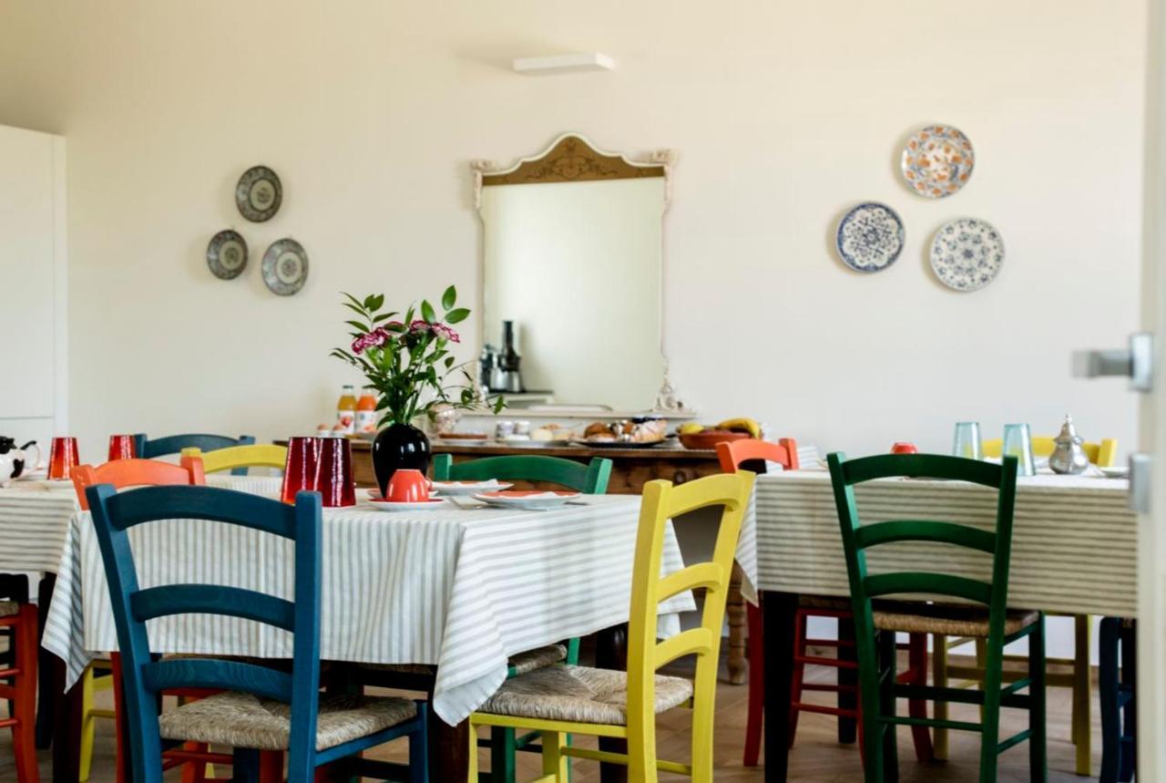 Le Vecchie Persiane - Bed & Breakfast Diano dʼAlba Eksteriør billede